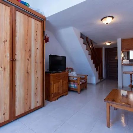 Parque Santiago Ii 115 - One Bed With Pool View Apartment Playa de las Americas (Tenerife)